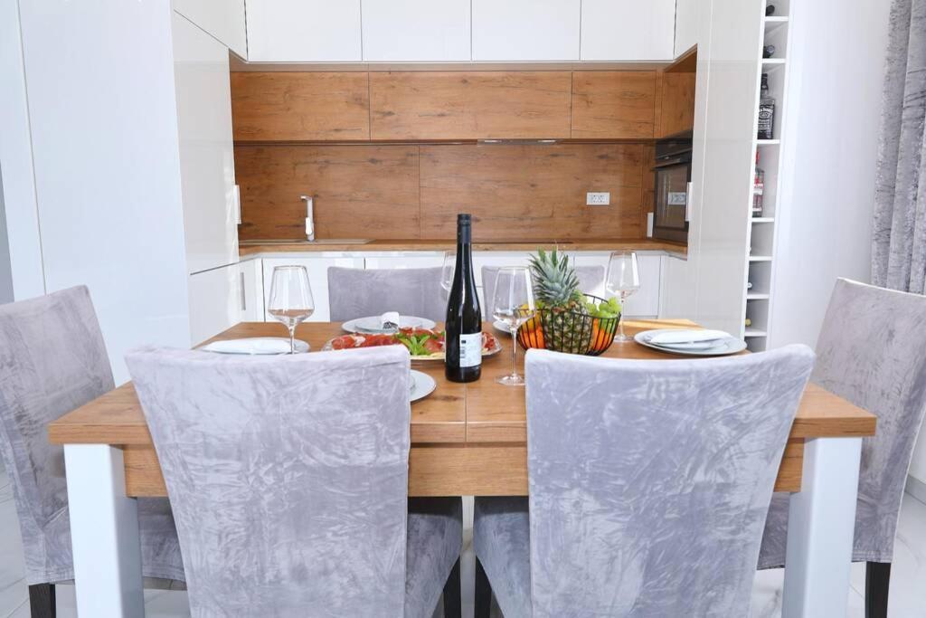 Apartman Chiara Galovac  Εξωτερικό φωτογραφία
